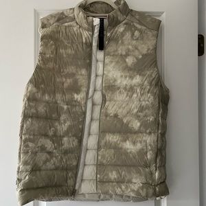 Lululemon Men’s Puffer Vest